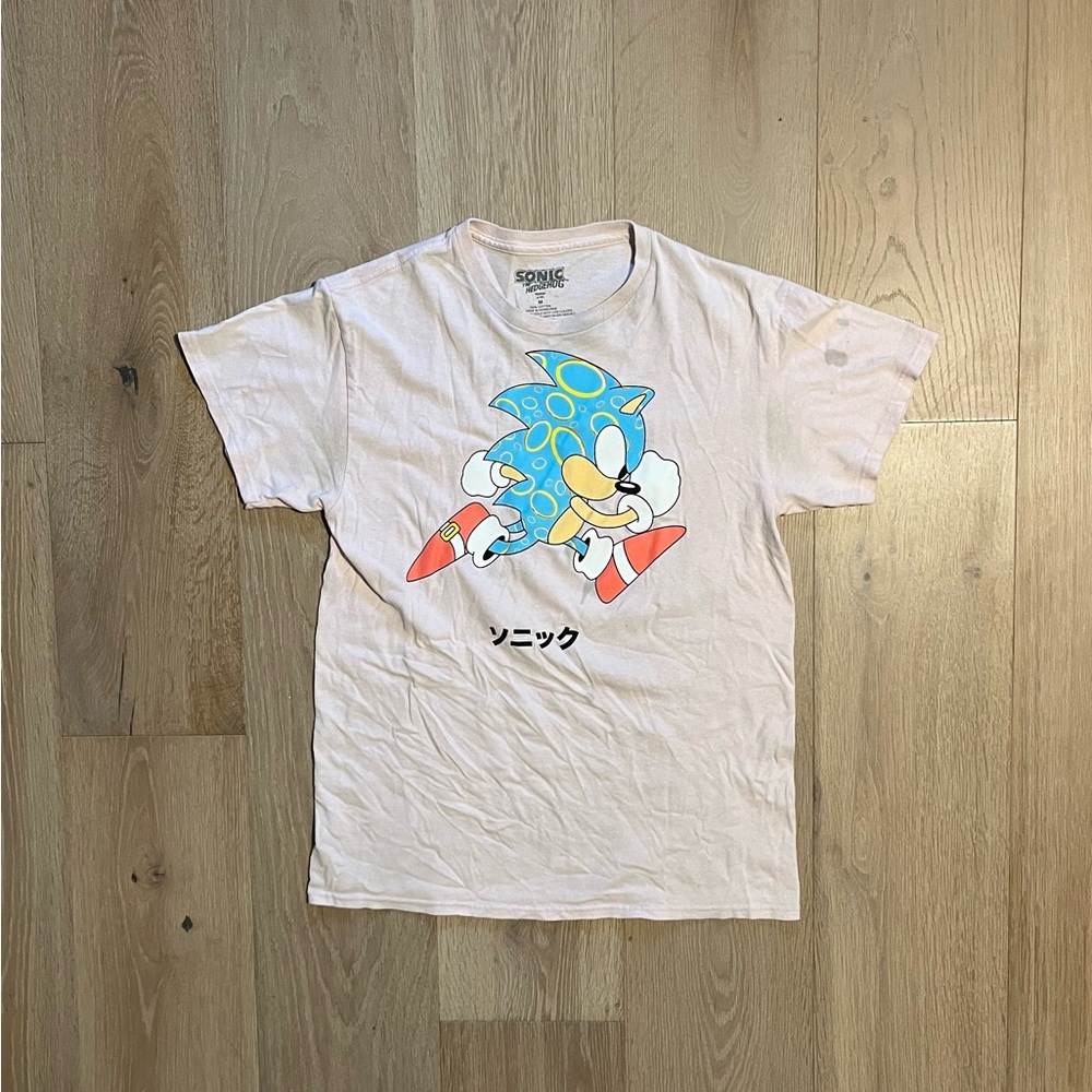 Vintage Japanese “Sonic The Hedgehog” light pink graphic T-shirt